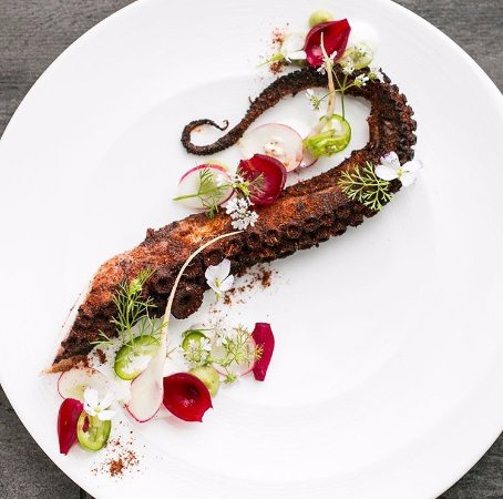71Above signature dishes Grilled Octopus
Foie Gras
Steak Tartare